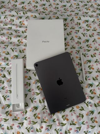 iPad Air (2022)