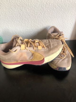Zapatillas Baloncesto Nike Beige/Oro