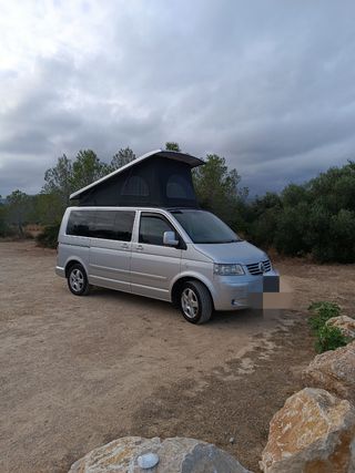 VW t5.VALORO CAMBIO POR T5 SIN TECHO ELEVABLE