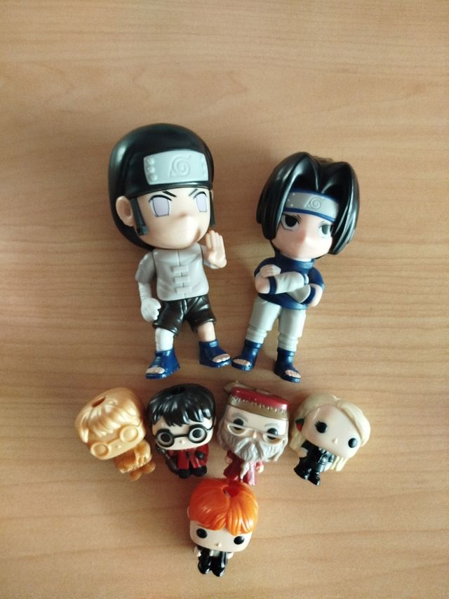 Lote 2 figuras anime y 5 Funko Pop