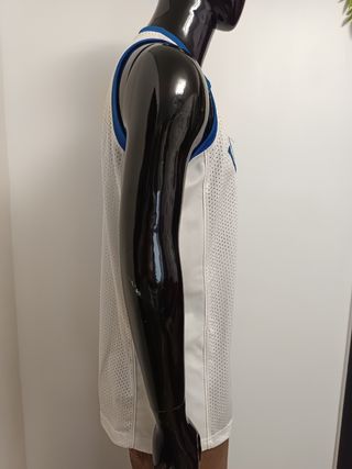 Camiseta deportiva Bershka C1