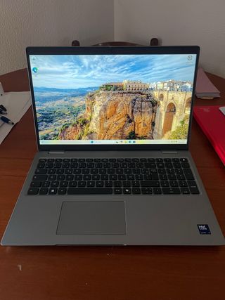 Notebook Dell Precision 3590 Grigio