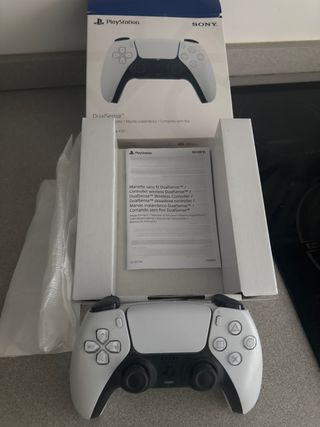 Mando DualSense PS5 Blanco y Negro