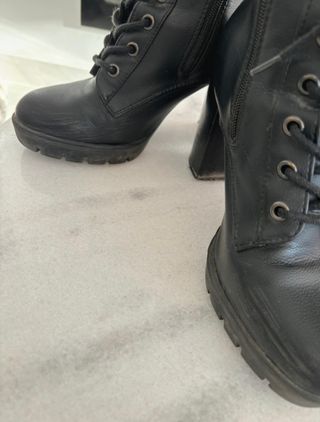Botines negros tacón