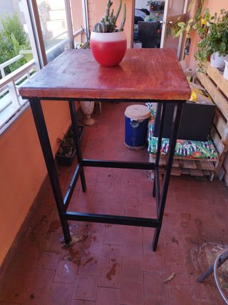 Mesa alta madera y acero con 2 taburetes