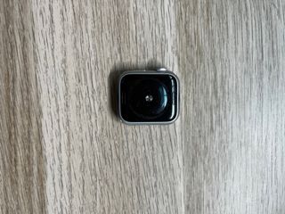 Apple Watch SE 2020 41mm Plata con Correa Blanca