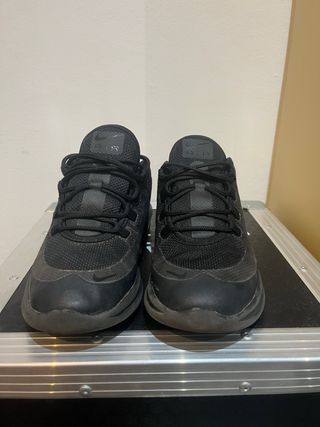 Nike Air Max Axis Zapatillas Negras
Talla 33,5