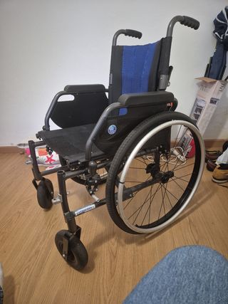 Silla marca vermeiren 
Como nueva

