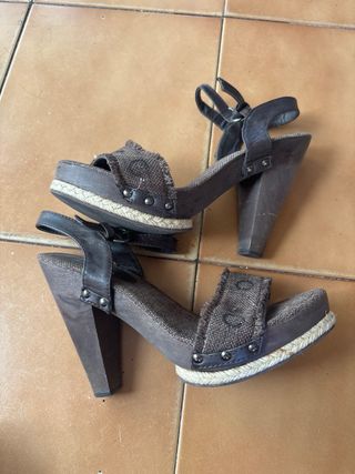 Sandalias tacón madera marrones talla 38