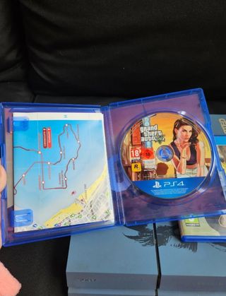 PS4 Uncharted Edición Especial + Juegos