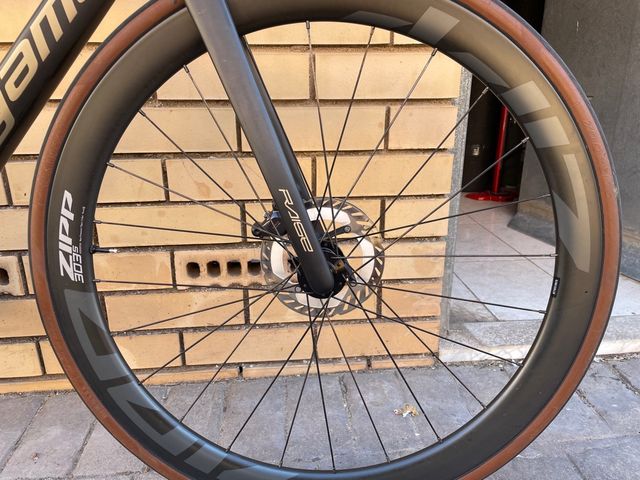 Bicicleta de carretera Megamo Raise