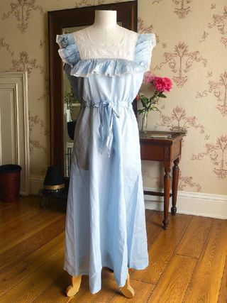 Camisón vintage azul bebé de algodón con encaje 