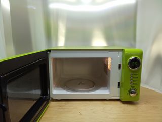 Microondas Verde Jocel
