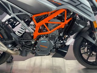 KTM 125 Duke ABS Naranja Gris