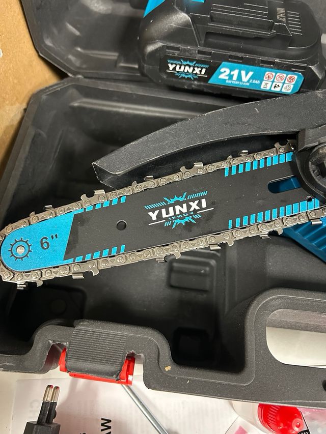 Mini motosega elettrica a batteria 21V