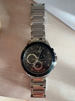 Reloj Tommy Hilfiger Negro y Plateado