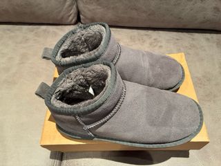 Botas ugg gris oscuro 