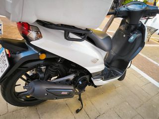Peugeot Tweet 125cc Carga