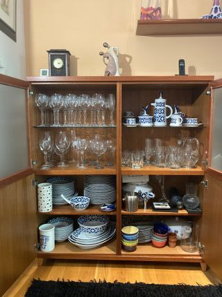 Conjunto Muebles Salón acabados en castaño