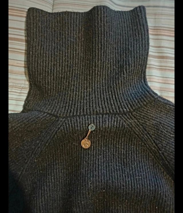 Maglioncino donna collo alto bottoni oro XS