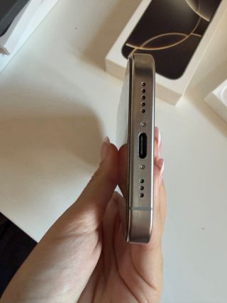 iPhone 16 Pro 256GB Titanio Natural
