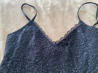 Vestido negro lentejuelas y terciopelo