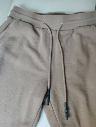 Pantalón corto tipo chándal marrón