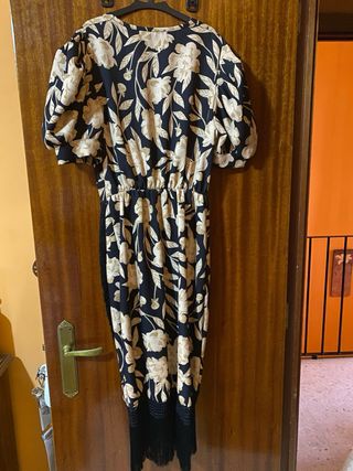 Vestido fiesta floral con flecos