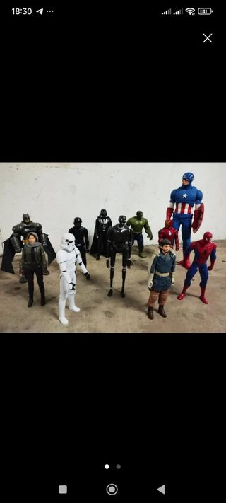 Muñecos Star Wars y Avengers