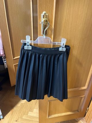Falda Zara tablas negra. 
