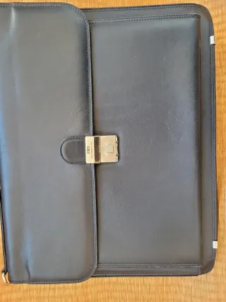 Maletín Balenciaga Negro en 
Piel





