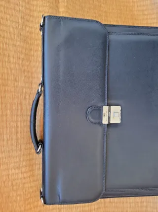 Maletín Balenciaga Negro en 
Piel




