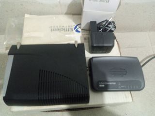 Router WiFi y Hub Ethernet