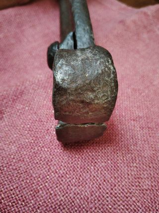 Tenazas antiguas de forja grandes