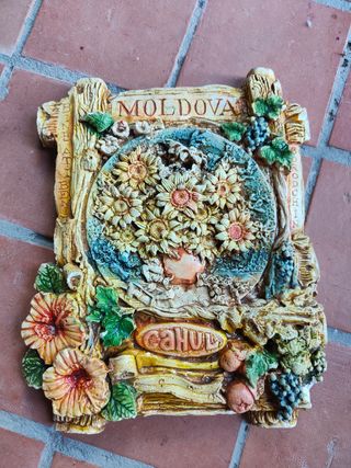 Decorazione floreale in gesso