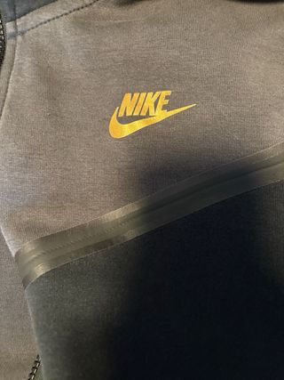 Conjunto Nike Tech Fleece Gris y Negro