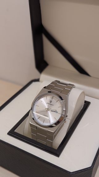 Reloj Poedagar Plata y Blanco Nuevo