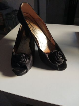 Zapatos de tacón negros talla 37
