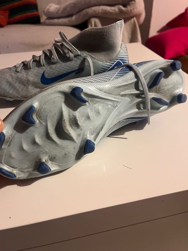 Botas de fútbol Nike Talla 40