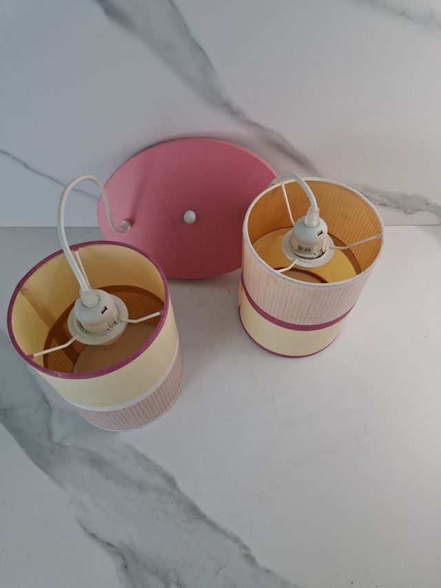 Lámpara de techo tela rosa y amarilla