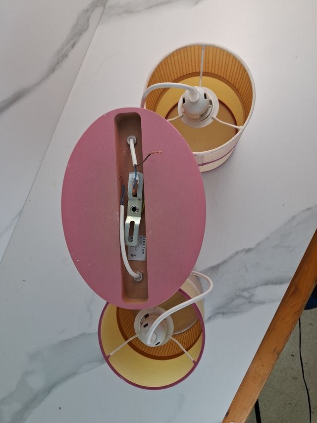 Lámpara de techo tela rosa y amarilla