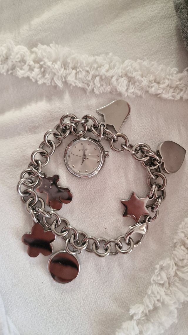 Reloj Tous con pulsera y charms