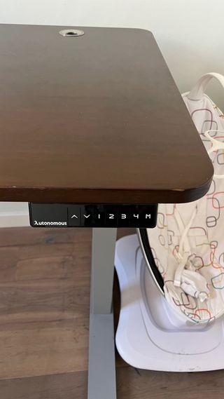 Escritorio Autonomous Ajustable