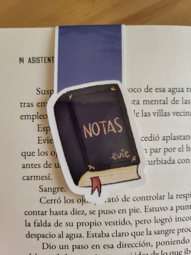 Marcapaginas magneticos saga Asistente del Villano