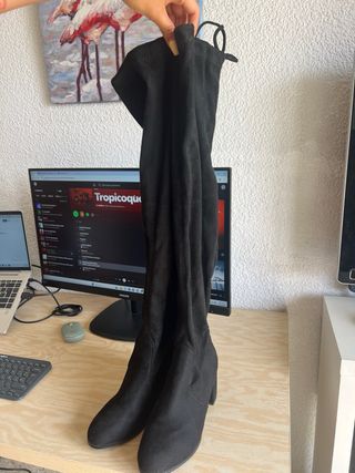 Botas altas negras
