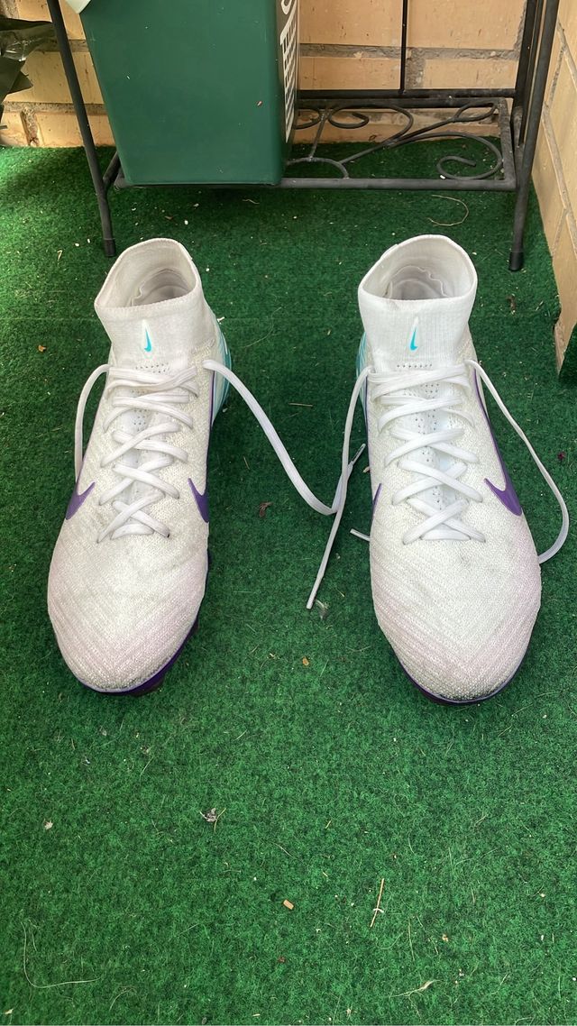 Botas de fútbol Nike para hombre gama alta