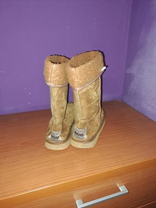Botas beige y marrón