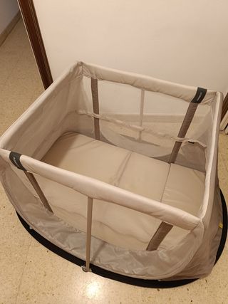 Cuna de viaje Aeromoov