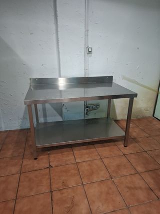 Mesa de acero inoxidable