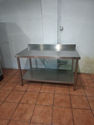 Mesa de acero inoxidable